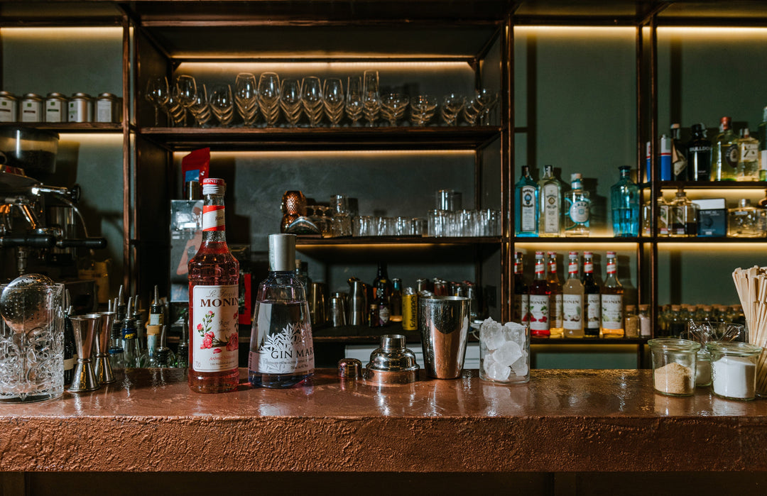 Best Practices for Storing and Organizing Your Home Bar!