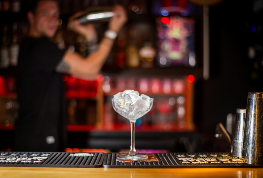 Shake Like a Pro: How to Master Cocktail Shaking Techniques (Dry vs Wet, Hard vs Standard)
